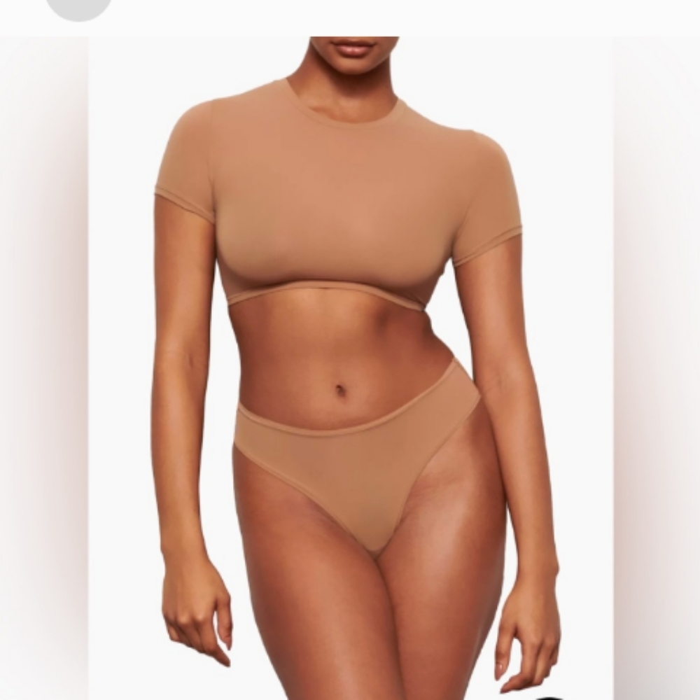 crop top size medium htf